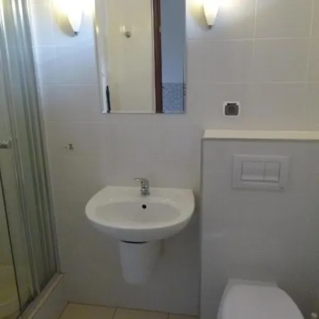 Osrodek Wypoczynkowy W Sosnowym Lesie *